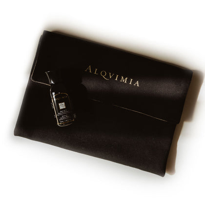 Black Vanity Bag Alqvimia Logo